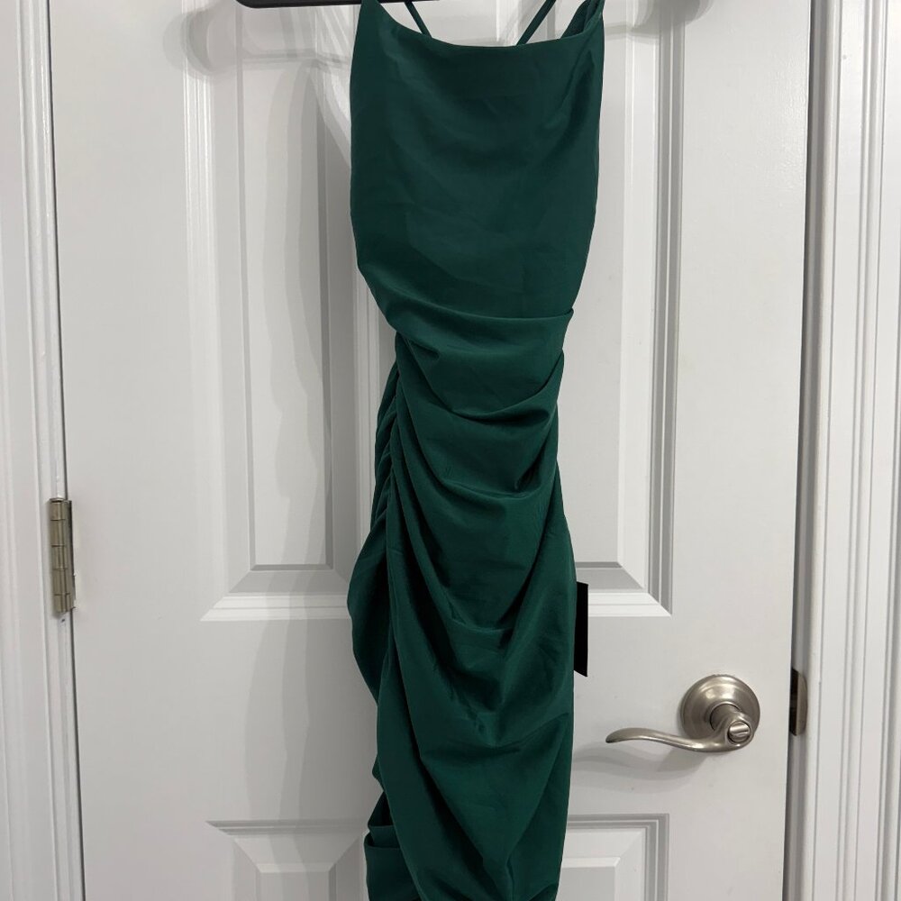 Lulu's emerald green formal dress